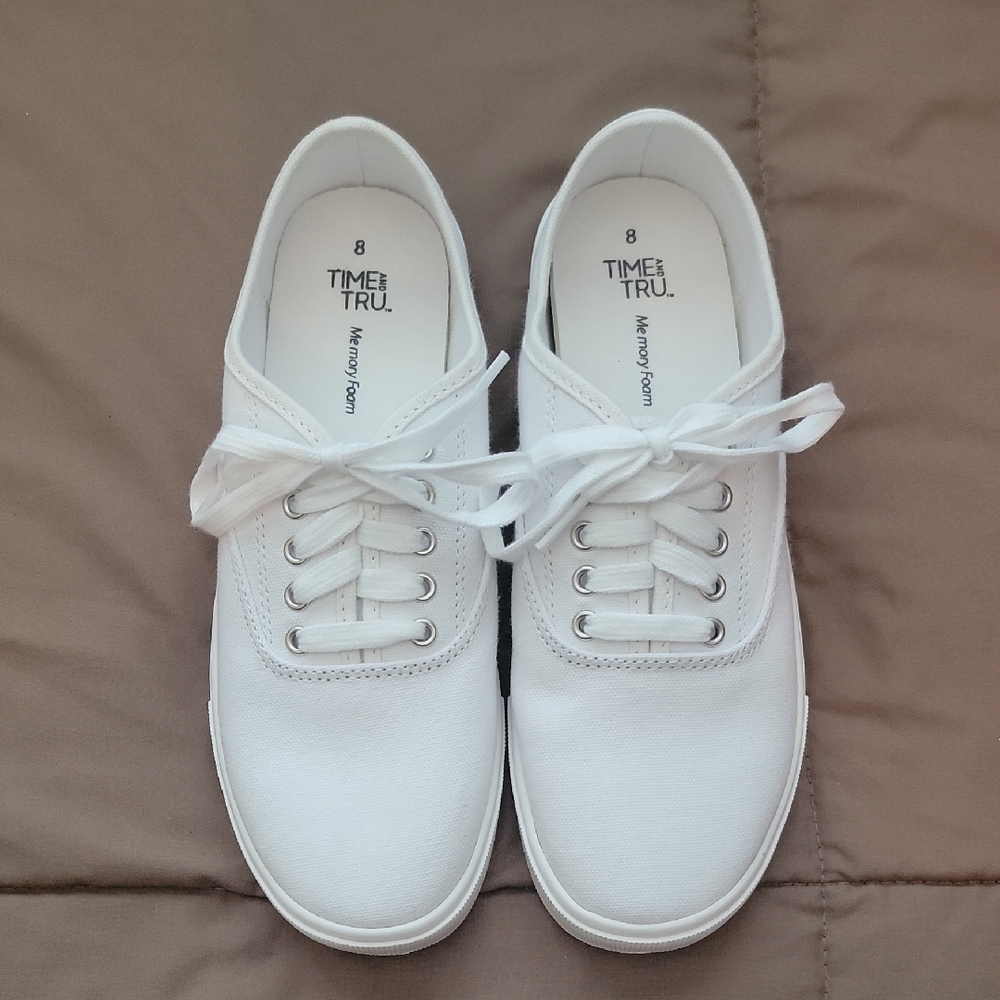 Time and Tru Classic White Lace-Up Sneakers